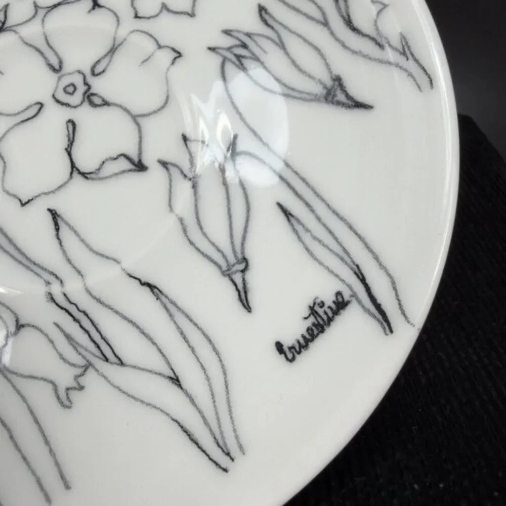 Hand Made Italian Pottery Teacup And Saucer Set Floral Pattern Artist Signed Set